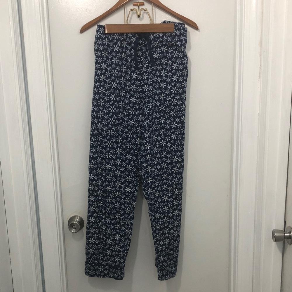 New Directions Navy and White Snowflake Pants